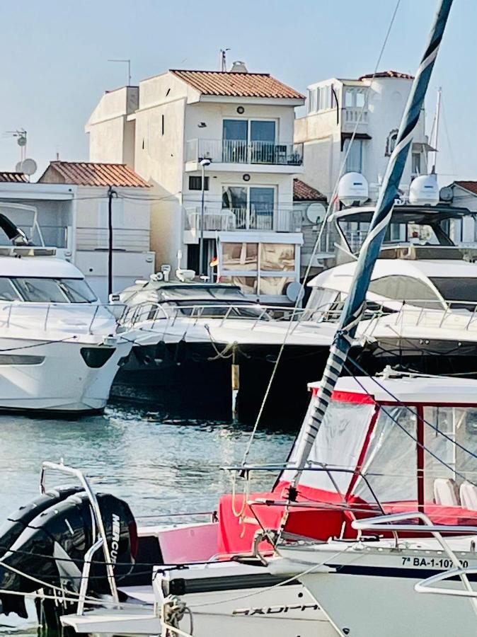 Апартаменти Apt Port Rhodes C, 2 Chbres, 2 Terrasses, Vue Sur Canal Principal De La Marina Et Sur Les Pyrenees Емпуріабрава Екстер'єр фото